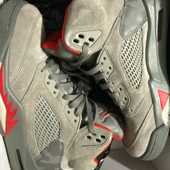 Jordan Men's Gray and Red Sneakers